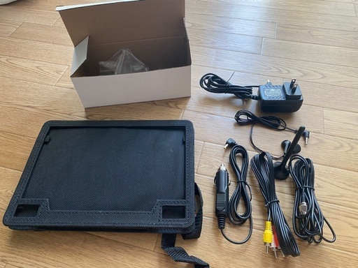 フルセグ搭載　ポータブルテレビ　DVD視聴可能