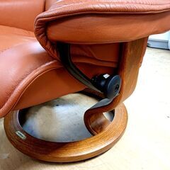 EKORNES リクライニングチェア ストレスレス コンサルM オットマン付の画像