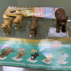 犬のフィギュア(雑巾掛け)