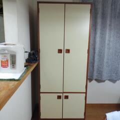 収納棚