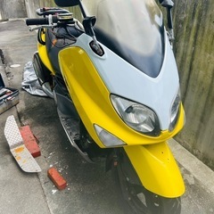 TMAX一型の画像