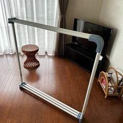 室内　布団干し竿（扇形）の画像