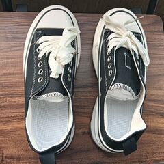 新品 24cm レディース スリッポン ブラック 厚底 シューズ【2000-351-S】の画像