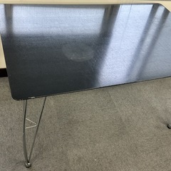 黒テーブル