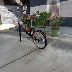 🎀😄おしゃれで、乗りやすい、折りたたみ自転車・期間限定モデル（2023年モデル）【配達対応可能¥200円〜】の画像