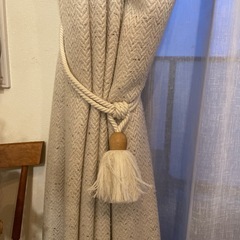 リビングにオススメなカーテン◎ナチュラルカラーのカーテン&レースのセット(タッセル付き)の画像