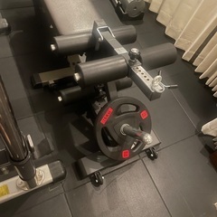 自立型レッグエクステンション/レッグカールアタッチメント！既存のベンチに可動、分離できる後付けのアタッチメントの画像