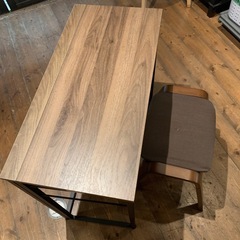 ニトリ　折りたたみ式テーブルと座椅子セット　家具　作業机