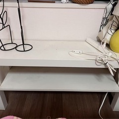 シンプルなローテーブル（2台あります）
