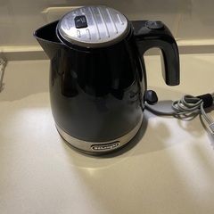 定価6,980円　デロンギ 1.0L電気ケトル 空だき防止機能 ...