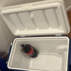 大型クーラーボックス　コールマン　ガラガラの画像