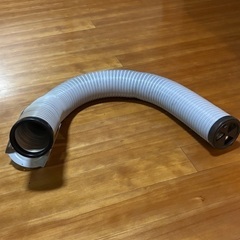 ファンヒーターと炬燵を繋ぐ筒