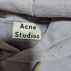 Acne  Studiosの画像
