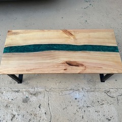 琉球松×レジンローテーブルの画像