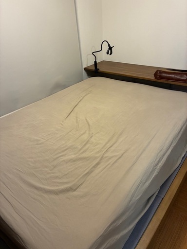 ジモティー掲載商品 ダブルベッド マットレス付き シモンズ 】ダブルベッド グリースメントステーション/6.5GVプレミアム