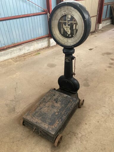 昭和レトロ】【国鉄払い下げ品】HOKUTOW製 大型台はかり（150kg）体重