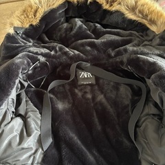 ZARA ダウンコートの画像