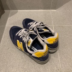 【美品】ニューバランス　スニーカー　23.5