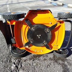 ヤマハエンジン 自走式草刈機　草刈り機 芝刈り機 の画像