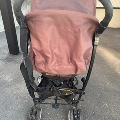 コンビ　ベビーカーの画像