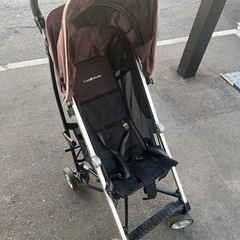 コンビ　ベビーカーの画像