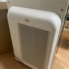 値下げしました！SHARP 加湿空気清浄機 KI-HX75-Wの画像