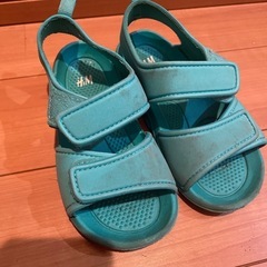 子供　サンダル