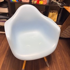 イームズチェアのDAWの画像