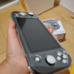 任天堂Switchライト　グレーの画像