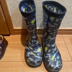 雨　靴　19cm