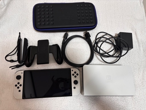 任天堂Switch 有機ELモデル 箱、充電器なし。 取引中》Nintendo Switch 有機ELモデル 箱無し (ゆうママ