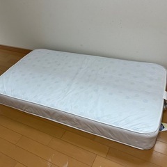 【差し上げます】マットレス　子供用