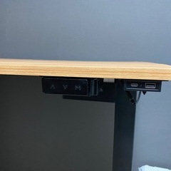 電動昇降スタンディングデスクの画像