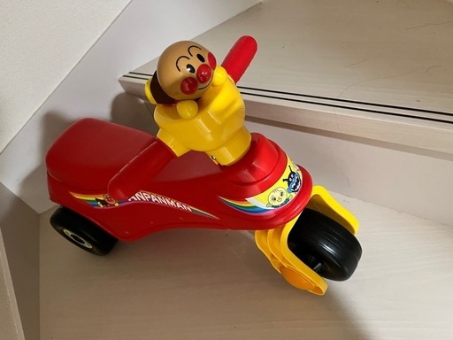 アンパンマンバイク三輪車 (りり) 千城台北の三輪車の中古あげます