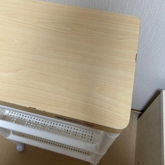 キャスター付き収納の画像
