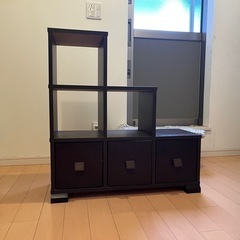 階段型の棚　飾り棚　インテリア　間仕切りの画像
