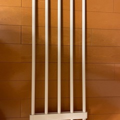 ニトリ　突っ張り棒　300円の画像