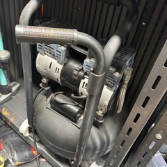 アストロプロダクツ オイルレスコンプレッサーの画像