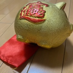 貯金箱の画像