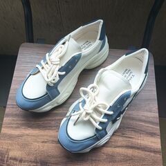 新品 23cm レディース スニーカー ホワイト 厚底 シ…