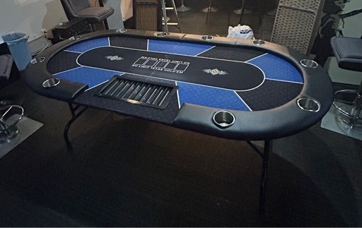 ポーカーテーブル＆チップ2ケース