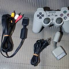 動作品　プレイステーション　本体、コントローラー、AV端子ケーブル、電源ケーブルの画像