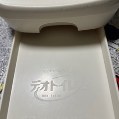 ①ﾕﾆ・ﾁｬｰﾑﾍﾟｯﾄ★デオトイレ★猫トイレ２つ出品中の画像