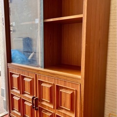 【引き取り限定】大容量　本棚　食器棚