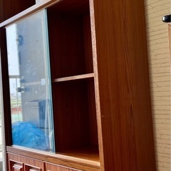 【引き取り限定】大容量　本棚　食器棚の画像
