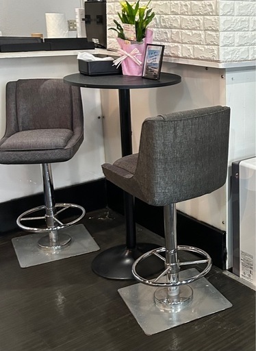 ハイテーブル&ハイチェアー