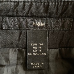 【定価3,000円】✨美品✨　H&M　タイトスカート　ブラック（黒）の画像