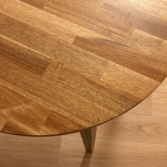 IKEA丸テーブルの画像