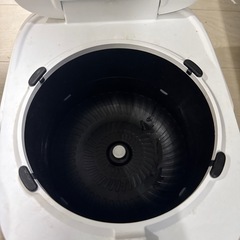 【備品】TOSHIBA 3合炊き炊飯器の画像