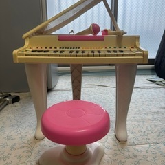 おもちゃのピアノ
